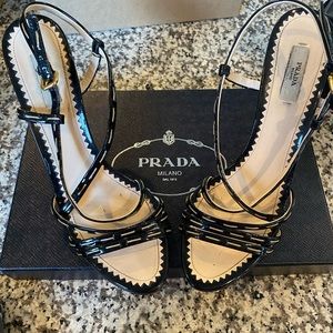 Prada Pumps